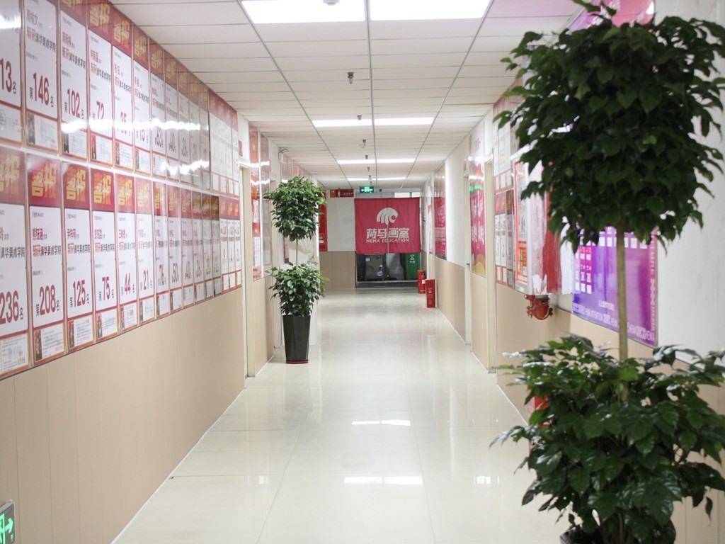 河南荷马画室教学环境.jpg