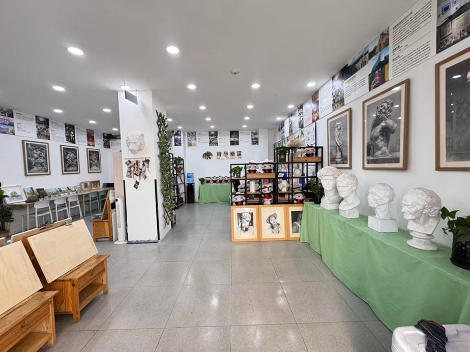 荷马画室渝北空港星泽汇分店.jpg 荷马画室渝北空港星泽汇分店.jpg